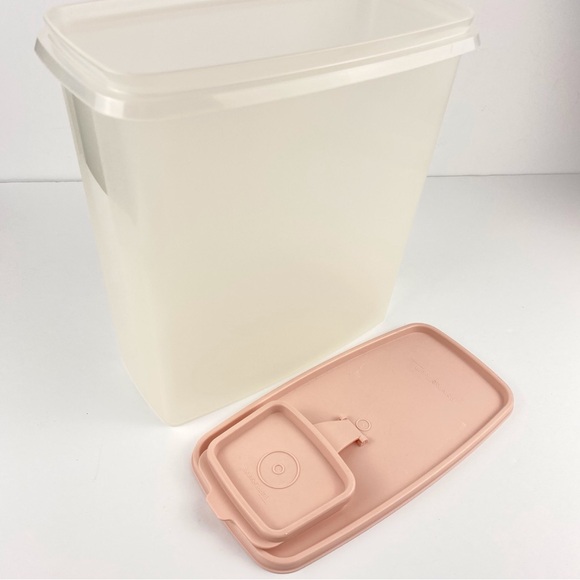 Tupperware Vintage Cereal Keeper 1588-6 Pink Lid Square Flip Top Cannister - Picture 3 of 6